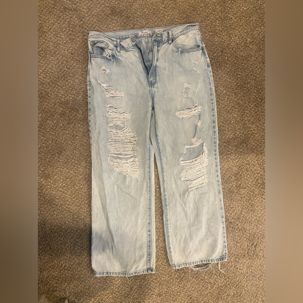 KanCan wide leg distressed jeans size 32